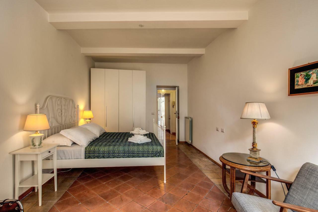 Campo Di Fiori 2 Bedroom Via Giulia Rom