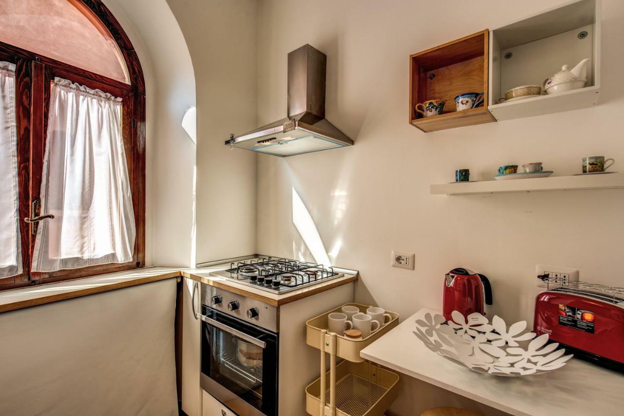 Campo Di Fiori 2 Bedroom Via Giulia Lägenhet *